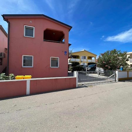 Apartment ˝Soleil˝ Vir Exterior photo