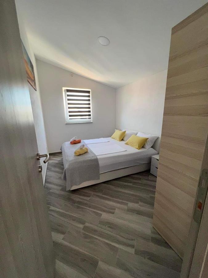 Apartment ˝Soleil˝ Vir Exterior photo